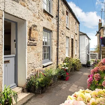 Abbey Cottage, Close To Mousehole Harbour Exterior photo