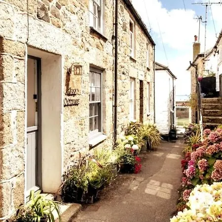Abbey Cottage, Close To Mousehole Harbour Exterior photo